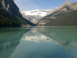 enchantinghearts:  Banff NP ~ Lake Louise (by karma (Karen))