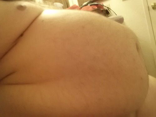 secret-mutual-gainer:  Iâ€™m just about ready to burst! I need someone to rub my belly and feed me more. I need someone to whisper words of encouragement into my ear as she forces me to continue eating. There has to be someone out there who is willing