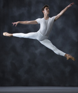 mrdanceartist:  Andrew Tomlinson: Canadian National Ballet 