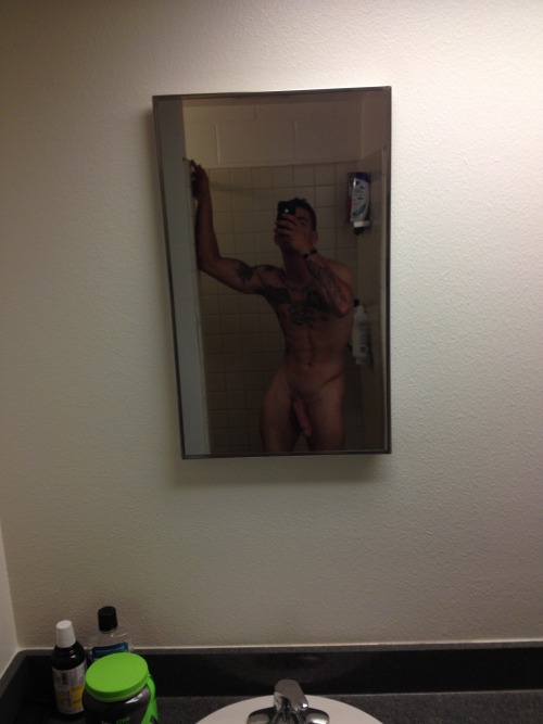 guyswithcellphones:  A HOT submission from dillinalexander.tumblr.com We love all your big muscles, nice tats and thick cock! ;) Thank you friend!!!