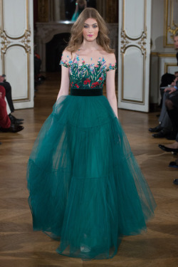 fight-and-fly:saturdaydreaming:  Yulia Yanina Spring 2015 Couture