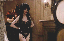 elviratheshow:    Elvira     hnnng~ <3