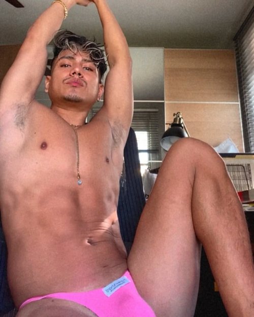 princeflackoo:Showing way too much pink! 👅💗🐈https://www.instagram.com/p/CHWrQuPlFR_/?igshid=3riaiswk4nny