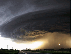tardisfishbowl:  This is a microburst, for those of you that
