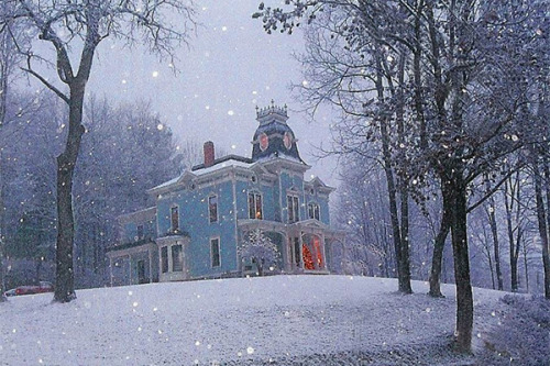 domforsweetpussy:  steampunktendencies:  Snowy Victorian Houses   J this is just cool. Architecture and snow and Christmas.  I love them so much. Thank you, Sir.