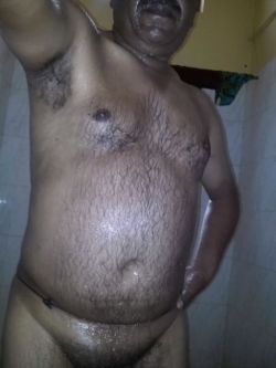 southasiandaddies:  Indian daddy taking selfie while bathing
