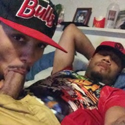 fuckxhir:  crownroyal89:  real friends give friends head..lmao