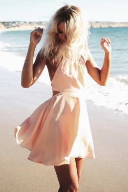 persuns:  I love this super cute, flirty dress!!Here are some