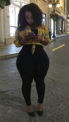 thickordie:  When Fit…. Meets Thick….And Yo Workout Partner