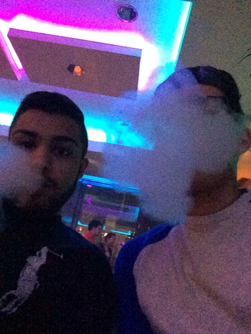 awesomeagu:  Friend and me smoking shishaâ¤ï¸