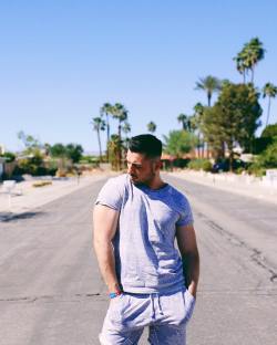 malefeed:   andrewhell3691: Living my Palm Springs Fantasy #me