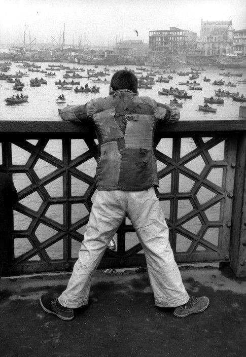 frenchcurious:Galata Bridge, Istanbul, Turkey, 1959. Photo by