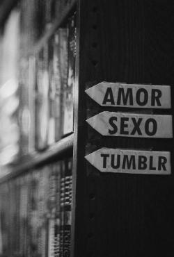 unweonqueteamaensecreto:  Blog B&W, Click Here 