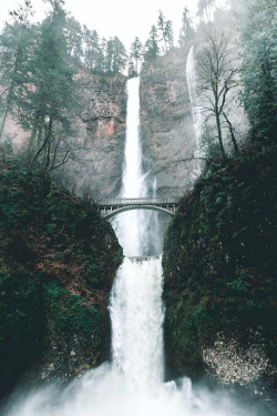 lsleofskye:   Multnomah Falls 