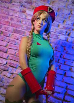 cosplayandgeekstuff:Sophie Valentine Cosplay (Argentina) as Cammy.Photos by: PH4Make Up: Carmín MUA - Make Up Artist   