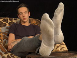 teenjockfeetandsocks:I hear you get hard from guys foot odor.