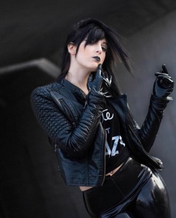 punkgoth666: Mary D