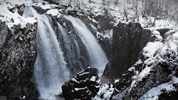 panajan:  Snowy waterfall in Norway