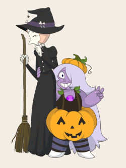 missgreeneyart:Pearlmethyst week day 3: HalloweenThis is totally