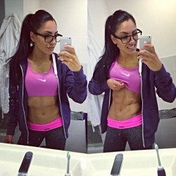 sexygymchicks:  @monavid: Gym nerd 😎 Happy Friday 😘 #730movement