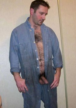 hairybearfriend:  Needing his oil changed.