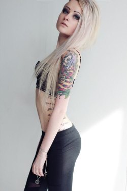 inked-and-sexy-women:  More @ http://inked-and-sexy-women.tumblr.com