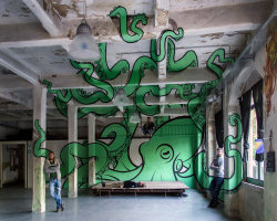 supersonicart: OCTOPUS by Mach505. Street artist Mach505 recently