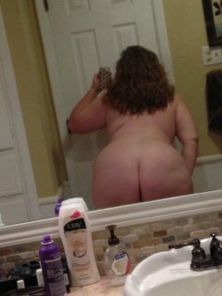 milfandthicks:  Be(F)ore I cut my hair.