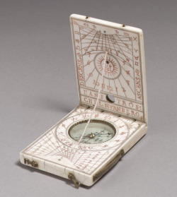 acrosscenturiesandgenerations: ▪Portable diptych sundial. Maker: Hans