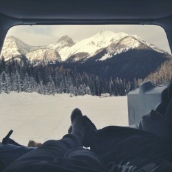 man-and-camera:  warm bed, pretty girl, big mountains, perfect