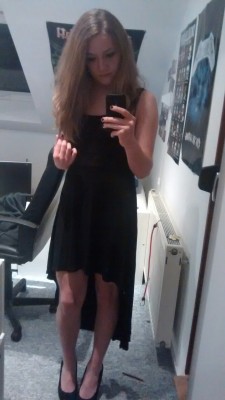 thatteencrossdresser:My New favourite dress :3 *-*  Now you are