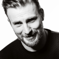weheartchrisevans:  Chris Evans photographed in a portrait session