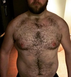 drew-bear84:Moobs be GONE!!! I’m liking my progress :) #gym