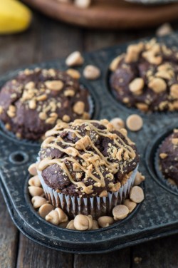 sweetoothgirl:  Healthy Chocolate Peanut Butter Chip Muffins
