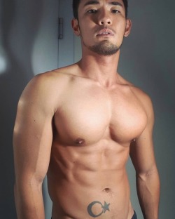 asian-men-x: @chenpojuichenpojui