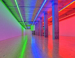 nickelsonwooster:  Spectrum. dromik:  Dan Flavin Untitled, photo