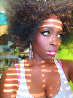 momosmoment:  hoglee:  philliciaglee:  My fro grew  Hey i took