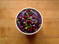 garden-of-vegan:  Blueberry-Banana-Pear Smoothie ( 1 cup water,