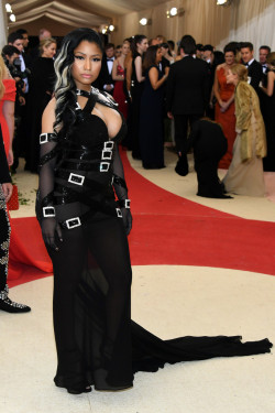 blackfashion:  Nicki Minaj channeling Storm at the “Manus x