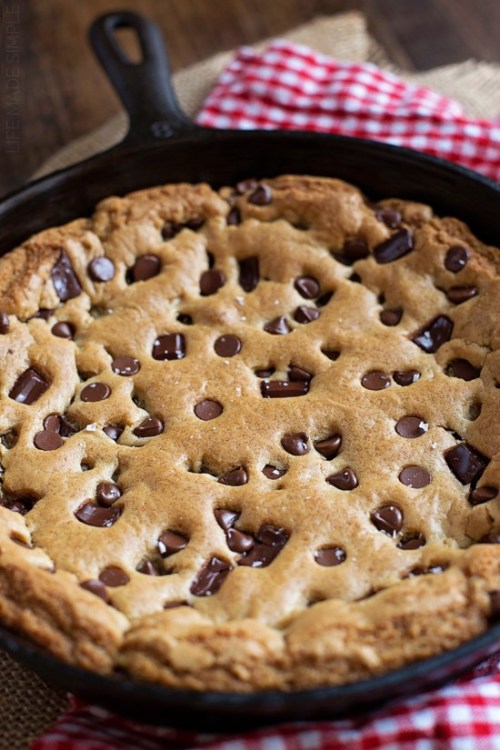 sweetoothgirl:    Chocolate Chip Skillet Cookie  