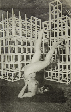 vivipiuomeno1:  Kazuko Miyamoto, Stunt (Performance at 181 Chrystie