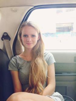 Backseat beauty @ https://xhamster.com