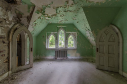 fwdenman: The abandoned Dundas Castle Photo by Fred Denman http://www.flickr.com/FWDPhotography