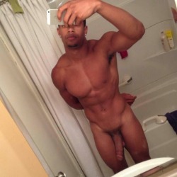 dltopnigga69:  mrdeepdick:  Forrest Tucker Trey Songz Lil Bro