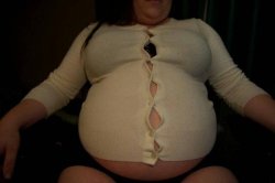 stuffed-bellies-always:  Those buttons are stronger than my desire