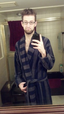 cooltrainerdrew:Wearing robes the normal way is so boring. I