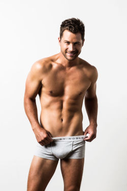 amazingmalenudity:    Scott McGregor   