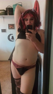 sissiboi420:  Submissive sissy, all dolled up alone.  Dreaming