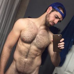 malefeed:   bennyboo1989: Looking for that #summer #motivation.