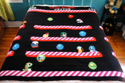it8bit:  Bubble Bobble Inspired Afghan This Bubble Bobble inspired